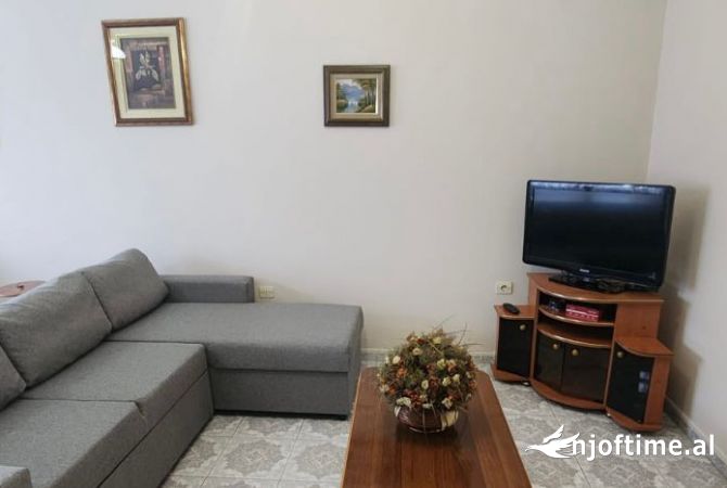 Shtepi me qera 1+1 ne Tirane - 43,000 Leke