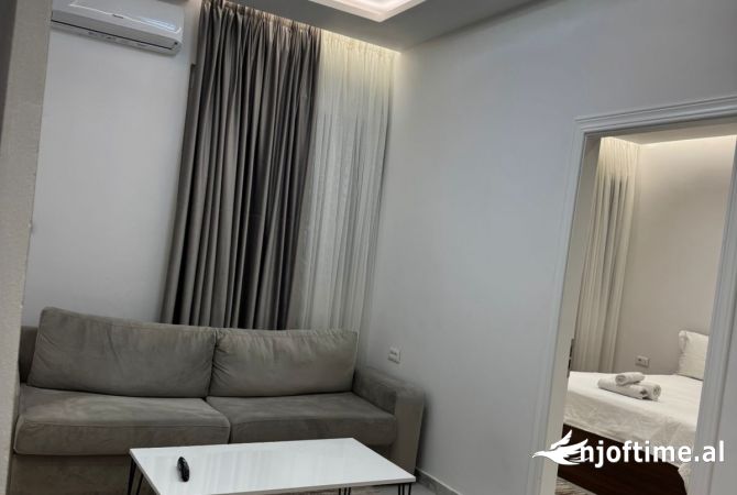 Shtepi me qera 1+1 ne Tirane - 40,000 Leke