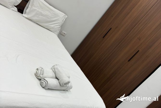 Shtepi me qera 1+1 ne Tirane - 40,000 Leke