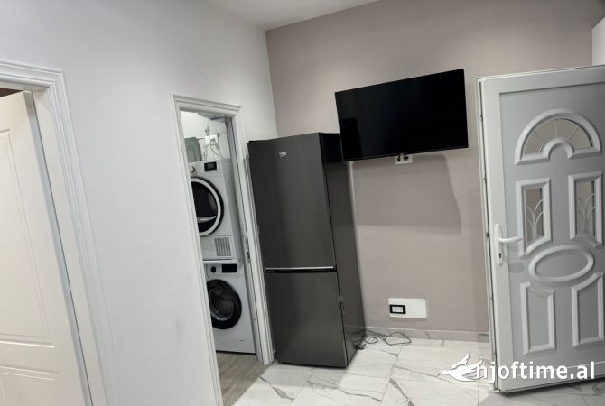 Shtepi me qera Apartament ne Tirane, 1+1, Mobilimi E mobiluar, Pagesa 40,000  Leke.