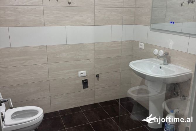 Apartment for rent in Tirana 2+1, Emty