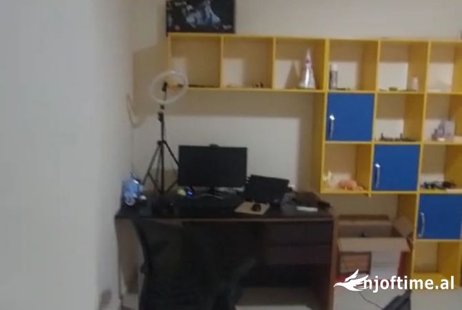 Shtepi me qera Apartament ne Tirane, 2+1, Mobilimi E mobiluar, Pagesa 50,000  Leke.