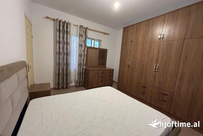 Shtepi me qera Apartament ne Tirane, 1+1, Mobilimi E mobiluar, Pagesa 38,000  Leke.