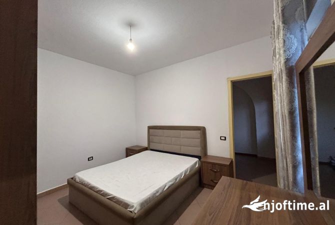 Shtepi me qera Apartament ne Tirane, 1+1, Mobilimi E mobiluar, Pagesa 38,000  Leke.
