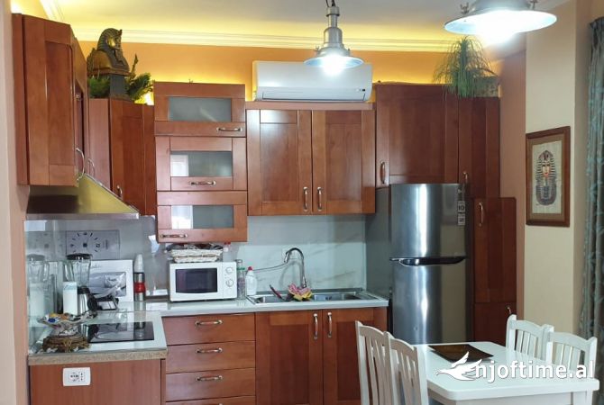 Shtepi me qera 2+1 ne Tirane - 45,000 Leke