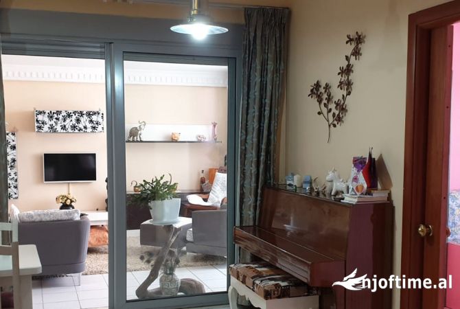 Shtepi me qera 2+1 ne Tirane - 45,000 Leke