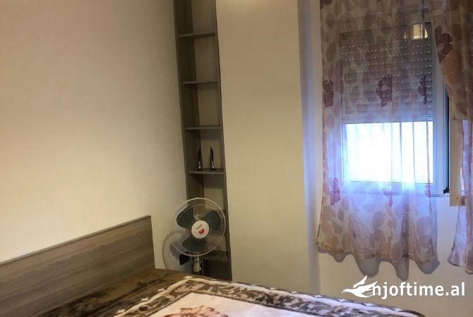 Shtepi me qera 1+1 ne Tirane - 40,000 Leke