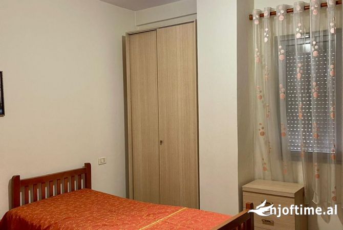 Shtepi me qera Apartament ne Tirane, 1+1, Mobilimi E mobiluar, Pagesa 45,000  Leke.
