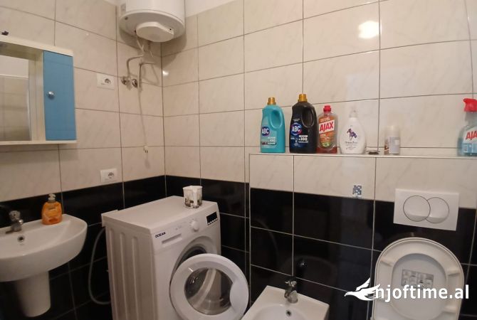 Shtepi ne shitje Apartament ne Tirane, 1+1, Mobilimi E mobiluar, Pagesa 138,000  Euro.