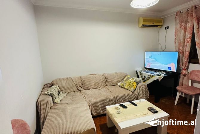Shtepi me qera 2+1 ne Tirane - 50,000 Leke