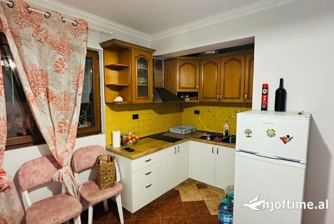 Shtepi me qera 2+1 ne Tirane - 50,000 Leke