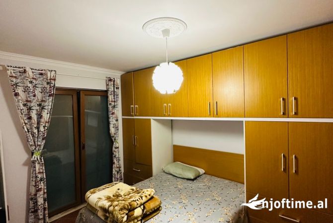 Shtepi me qera Apartament ne Tirane, 2+1, Mobilimi E mobiluar, Pagesa 50,000  Leke.
