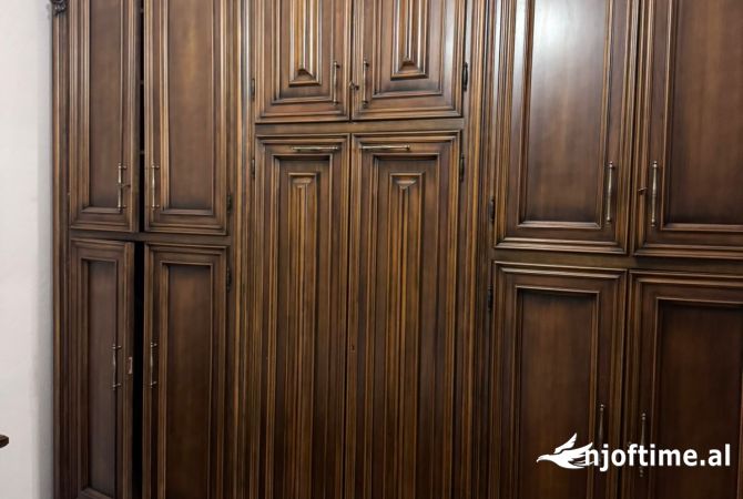 Shtepi me qera 2+1 ne Tirane - 60,000 Leke