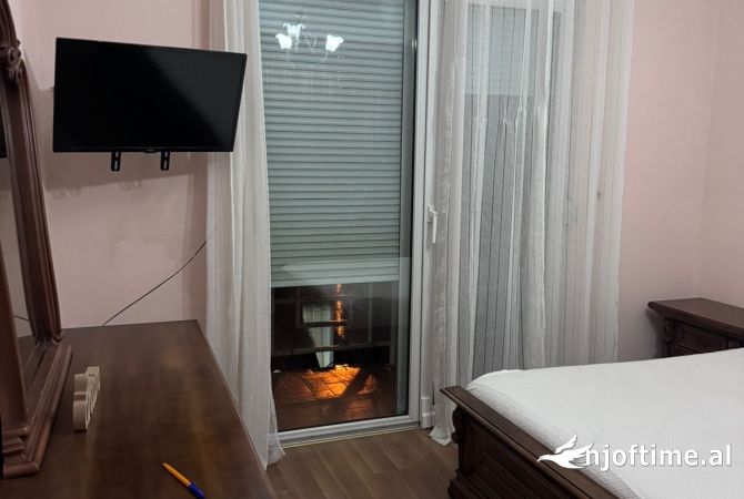 Shtepi me qera Shtepi Private ne Tirane, 2+1, Mobilimi E mobiluar, Pagesa 60,000  Leke.