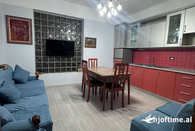 Shtepi me qera 2+1 ne Tirane - 60,000 Leke