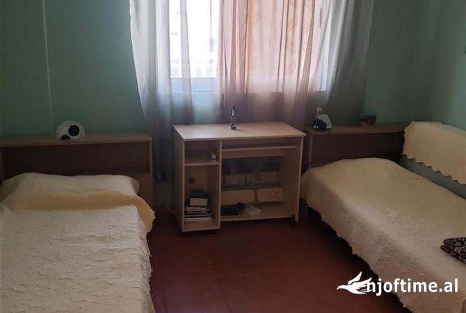 Shtepi me qera Apartament ne Tirane, 2+1, Mobilimi E mobiluar, Pagesa 60,000  Leke.
