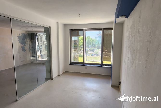 Ambient biznesi me qera 3+1 ne Tirane - 700 Euro