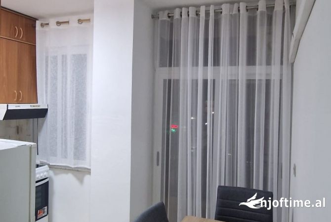 Shtepi me qera Apartament ne Tirane, 1+1, Mobilimi E mobiluar, Pagesa 68,000  Leke.