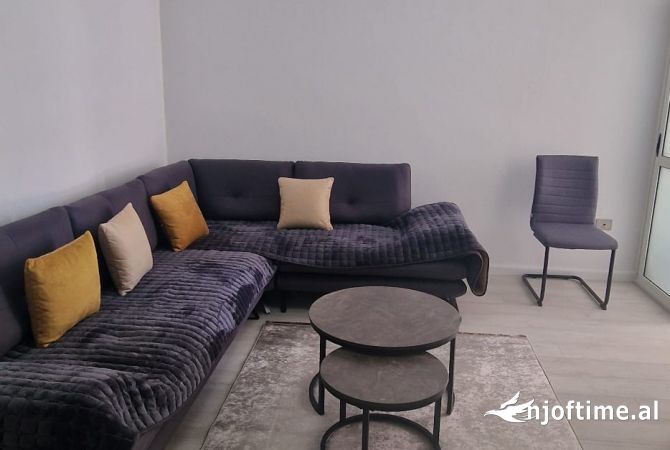 Shtepi me qera 1+1 ne Tirane - 68,000 Leke