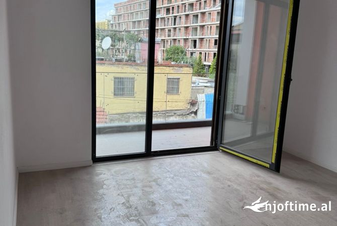 Shtepi ne shitje 1+1 ne Tirane - 90,000 Euro