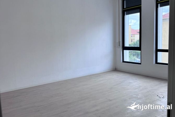 Shtepi ne shitje 1+1 ne Tirane - 90,000 Euro