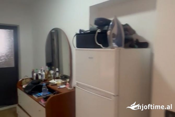 Shtepi me qera Apartament ne Tirane, 1+1, Mobilimi E mobiluar, Pagesa 40,000  Leke.