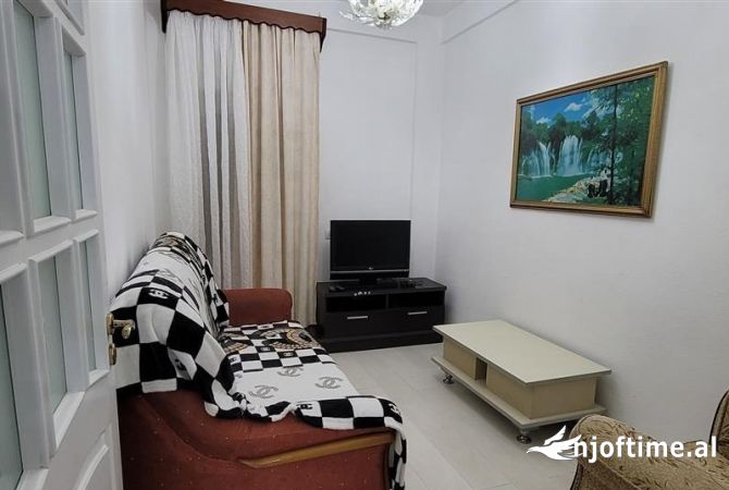 Shtepi me qera 1+1 ne Tirane - 40,000 Leke