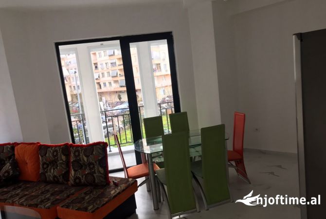 Shtepi me qera 2+1 ne Tirane - 50,000 Leke