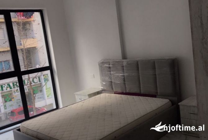 Shtepi me qera 2+1 ne Tirane - 50,000 Leke