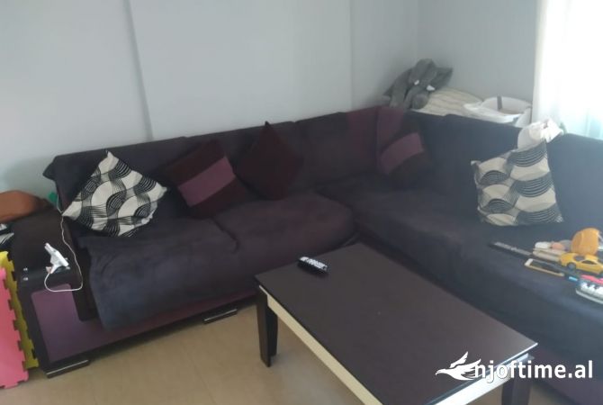 Shtepi me qera 1+1 ne Tirane - 50,000 Leke