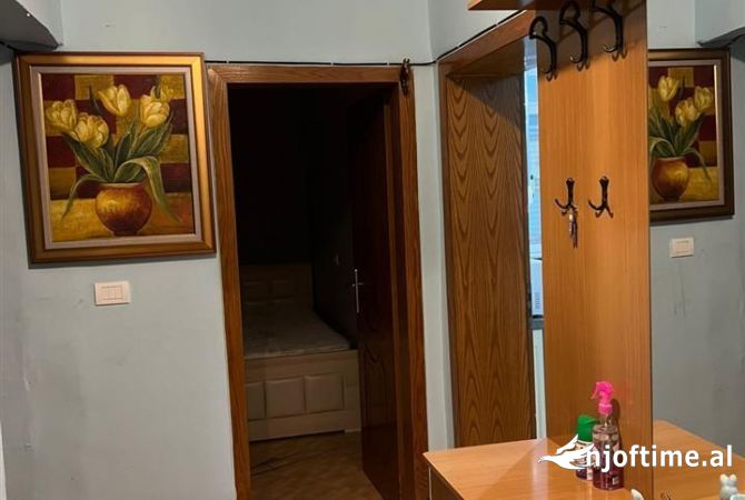 Shtepi me qera Apartament ne Tirane, 2+1, Mobilimi E mobiluar, Pagesa 60,000  Leke.