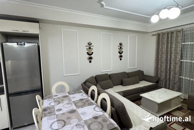 Shtepi me qera 1+1 ne Tirane - 60,000 Leke