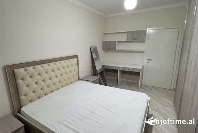 Shtepi me qera Apartament ne Tirane, 1+1, Mobilimi E mobiluar, Pagesa 60,000  Leke.