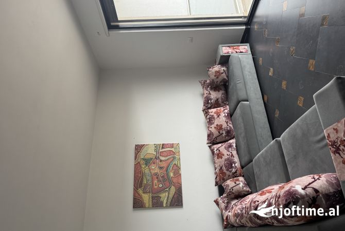 Shtepi me qera 2+1 ne Tirane - 43,000 Leke