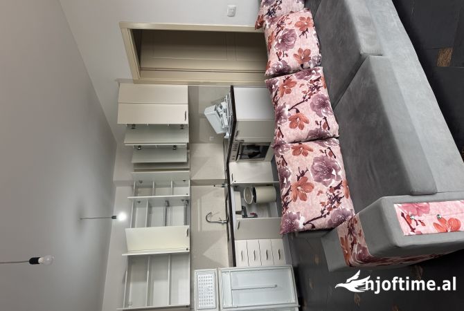 Shtepi me qera 2+1 ne Tirane - 43,000 Leke