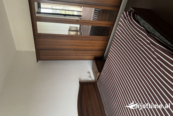 Shtepi me qera Apartament ne Tirane, 2+1, Mobilimi E mobiluar, Pagesa 43,000  Leke.
