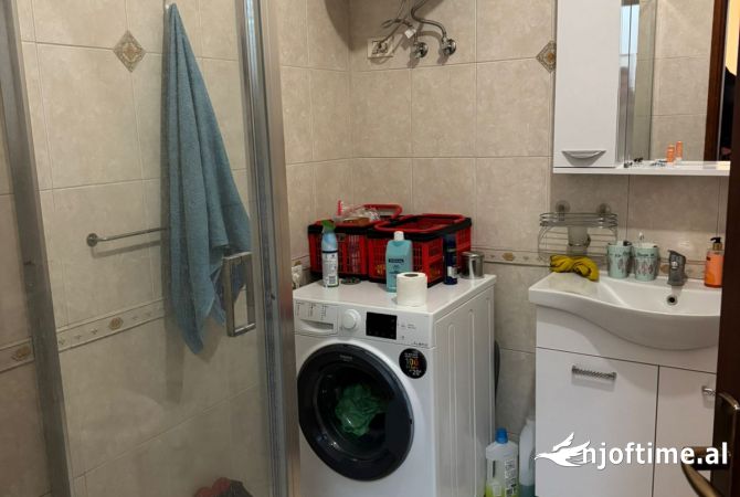 Shtepi me qera Apartament ne Tirane, 2+1, Mobilimi E mobiluar, Pagesa 650  Euro.