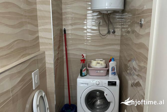 Shtepi me qera Apartament ne Tirane, 1+1, Mobilimi E mobiluar, Pagesa 50,000  Leke.