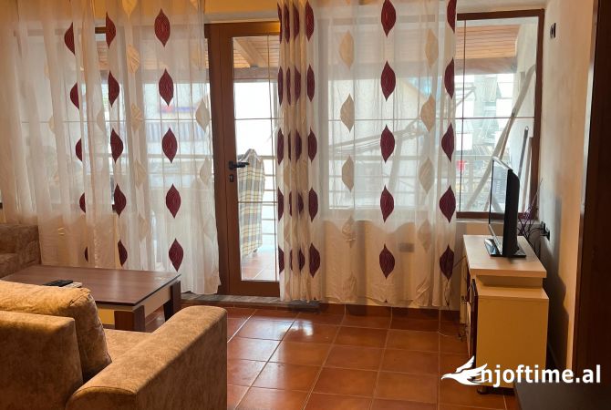 Shtepi me qera Apartament ne Tirane, 1+1, Mobilimi E mobiluar, Pagesa 45,000  Leke.