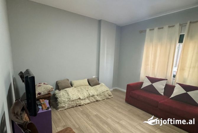 Shtepi me qera 2+1 ne Tirane - 500 Euro