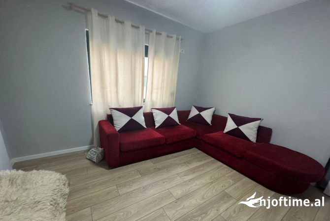 Shtepi me qera 2+1 ne Tirane - 500 Euro