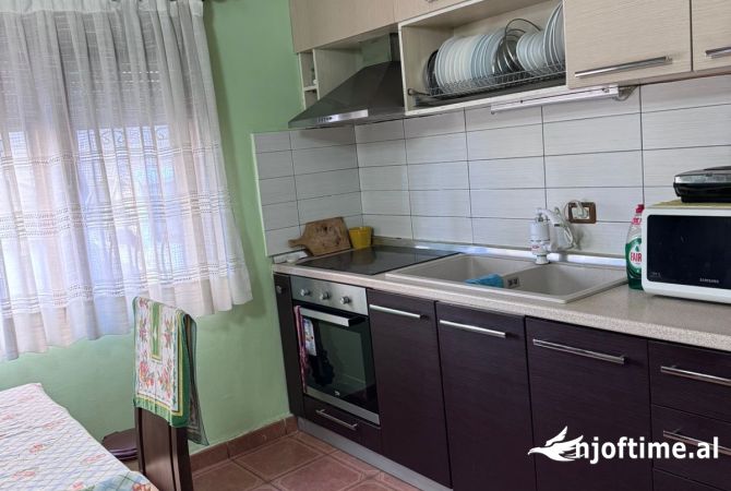 Shtepi me qera 2+1 ne Tirane - 50,000 Leke