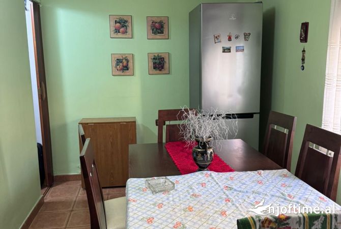Shtepi me qera Apartament ne Tirane, 2+1, Mobilimi E mobiluar, Pagesa 50,000  Leke.