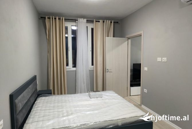 Shtepi me qera Apartament ne Tirane, 1+1, Mobilimi E mobiluar, Pagesa 500  Euro.