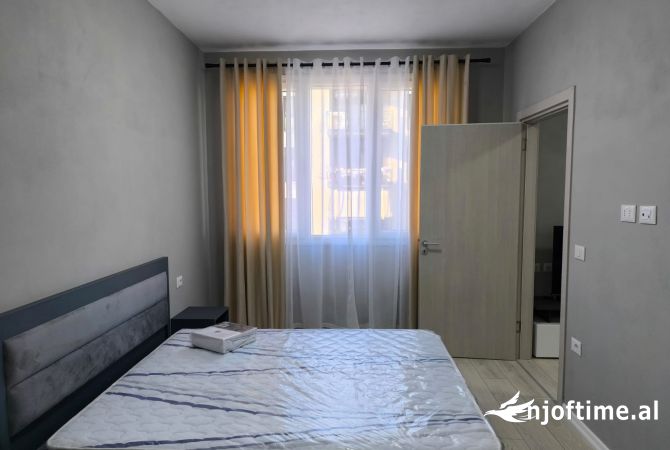 Shtepi me qera Apartament ne Tirane, 1+1, Mobilimi E mobiluar, Pagesa 500  Euro.
