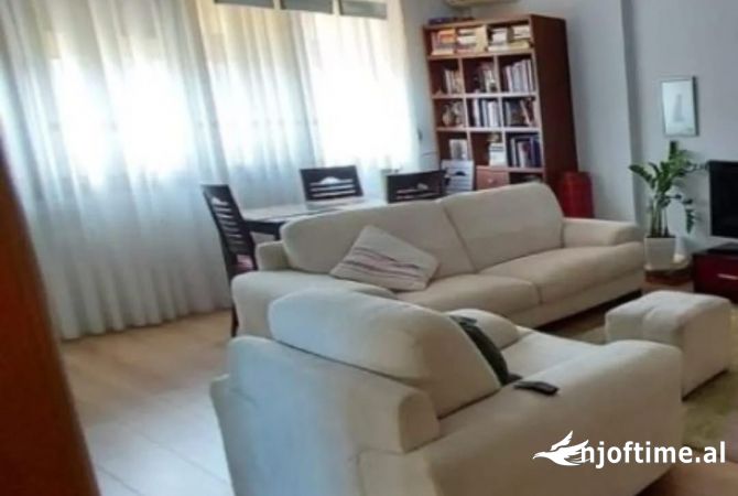 Shtepi me qera 2+1 ne Tirane - 650 Euro