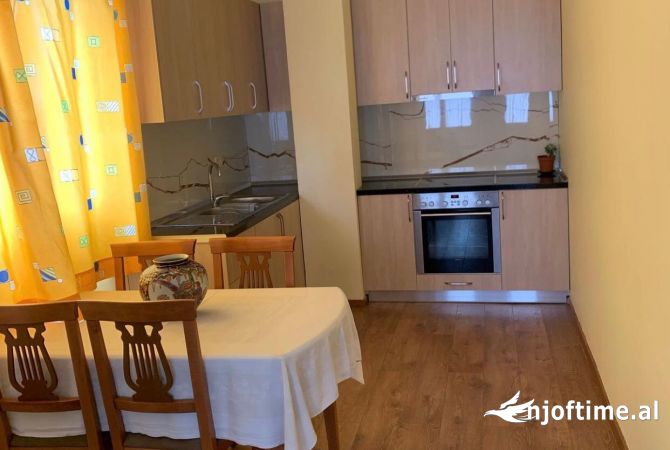 Shtepi me qera 2+1 ne Tirane - 50,000 Leke