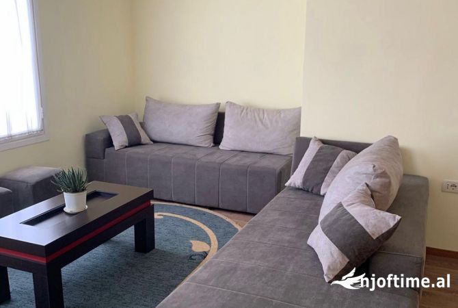Shtepi me qera 2+1 ne Tirane - 50,000 Leke