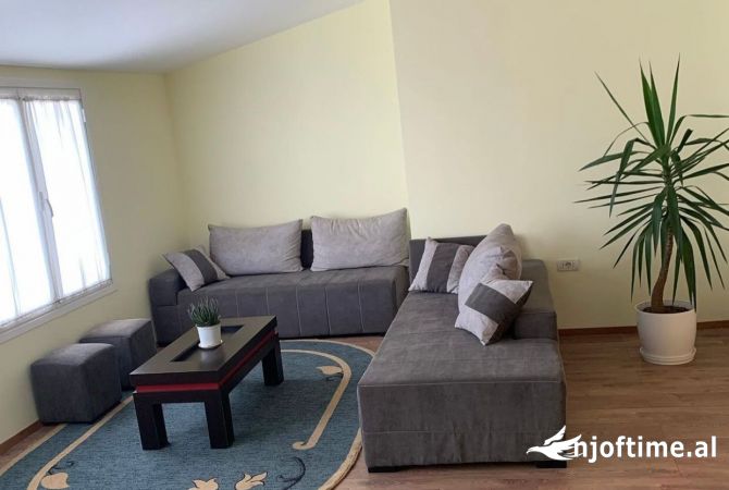 Shtepi me qera 2+1 ne Tirane - 50,000 Leke