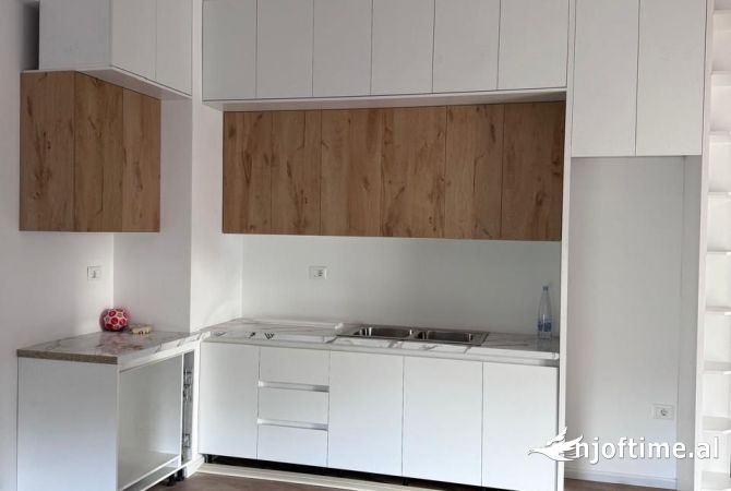 Shtepi me qera 2+1 ne Tirane - 38,000 Leke